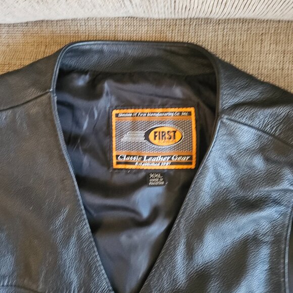 Mens First Classics  Black Leather motorcycle Vest Size XXL n good condition - Picture 4 of 9